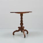 1140 9335 PEDESTAL TABLE